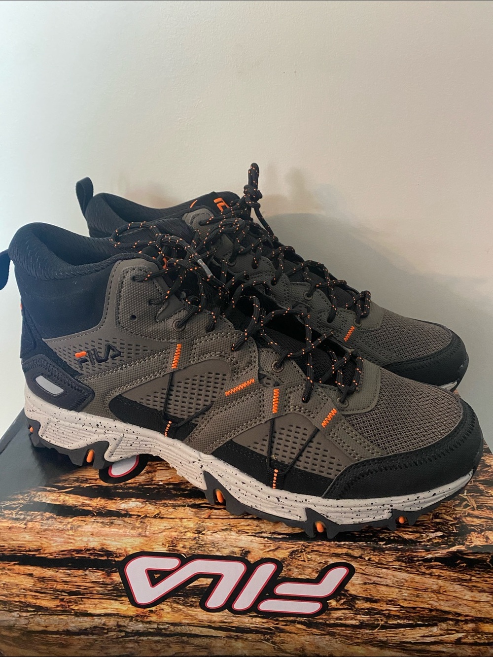 New! Men’s Fila Grand Tier Mid size 12 hiking boots. Gorpcore outdoors camping
